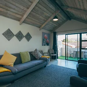Mountain Loft Lakeside